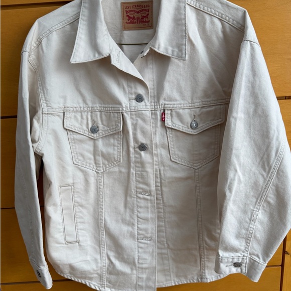 Levi's Cream Shirt Jacket - Picture 2 of 3